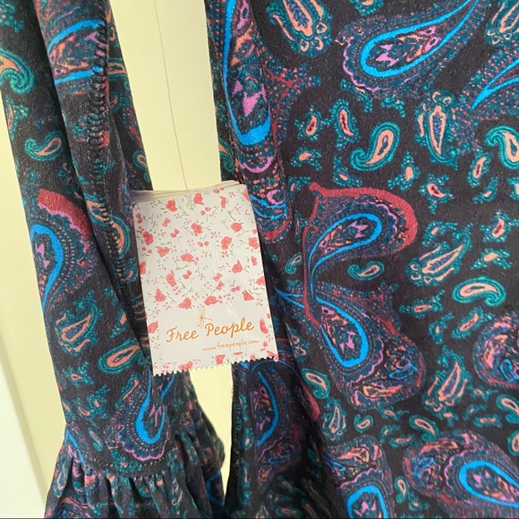 NWT WE THE FREE Black Multicolour Paisley L’amour Velour Top - Picture 7 of 15